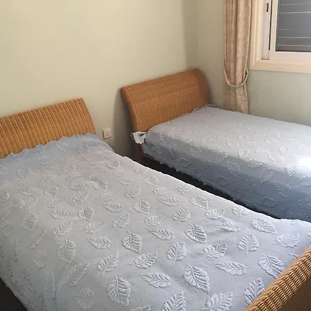Sea Front 2 Bed House Vakantiehuis