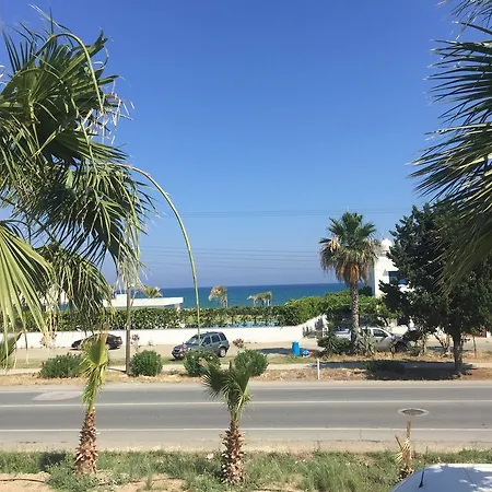 Sea Front 2 Bed House *