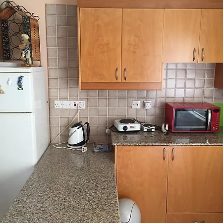 Sea Front 2 Bed House Casa vacanze Larnaca